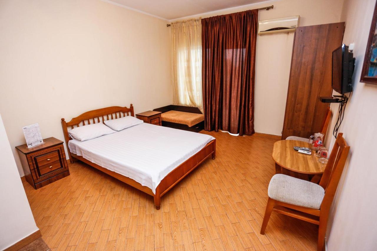 גגרה Hotel Sabina מראה חיצוני תמונה