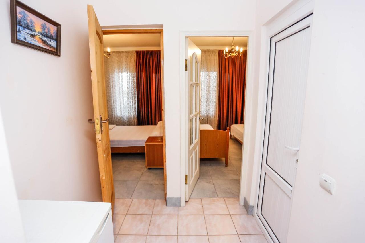 גגרה Hotel Sabina מראה חיצוני תמונה