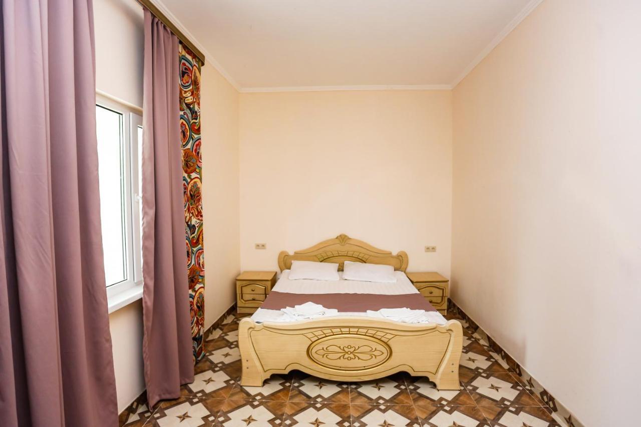 גגרה Hotel Sabina מראה חיצוני תמונה