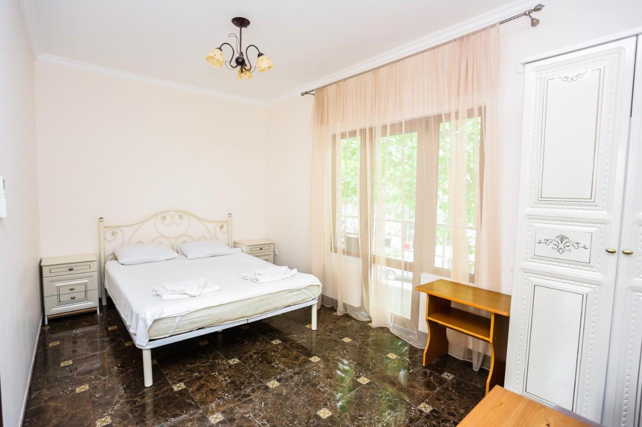 גגרה Hotel Sabina מראה חיצוני תמונה
